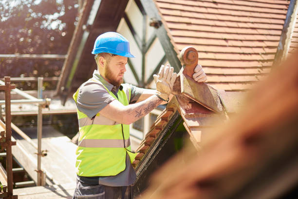 Best Local Roofing Companies  in Centuria, WI